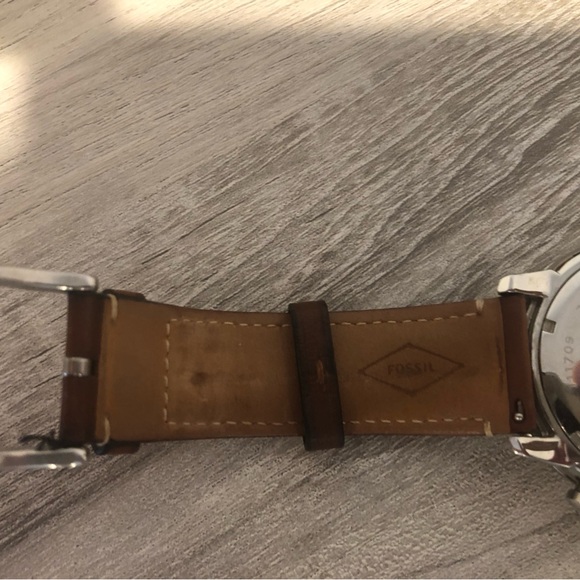 Men’s Watch - Picture 3 of 7